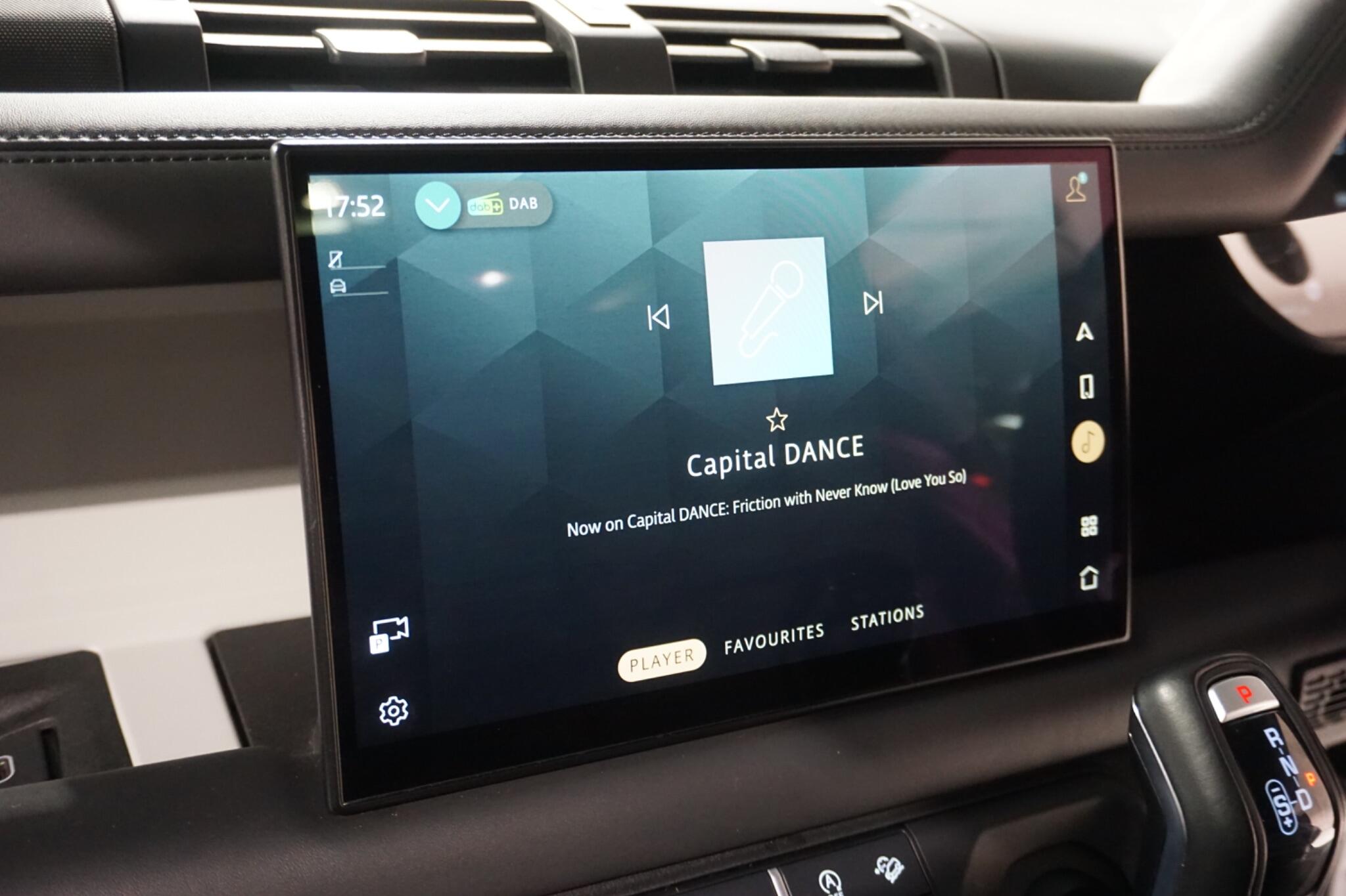 Land Rover Defender 90 3.0 D250 MHEV X-Dynamic HSE SUV 3dr Diesel Auto 4WD Euro 6 (s/s) (250 ps)